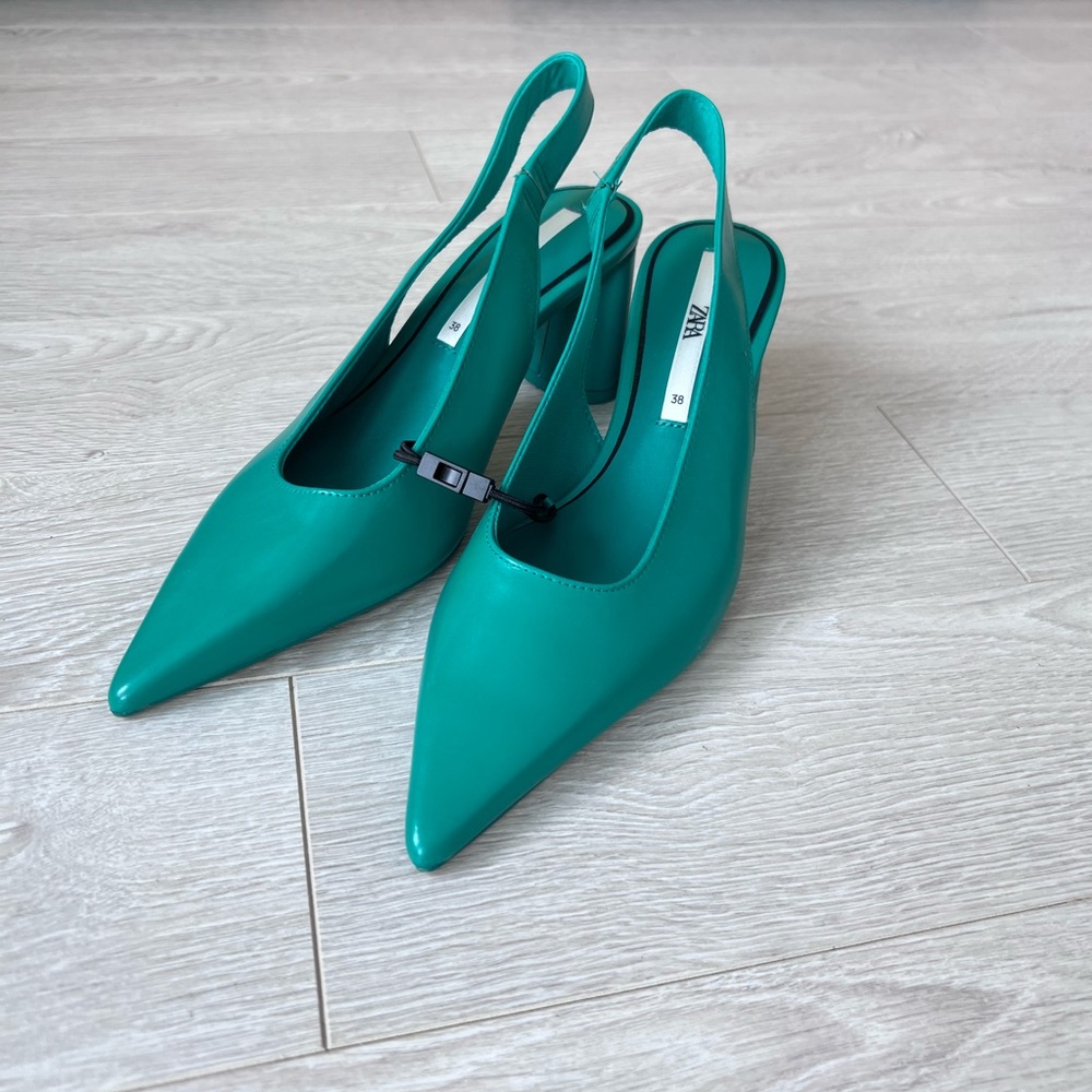 Brand New Zara Pointed Toe Slingback Block Heels – Women’s Size EU 38 / US 7.5